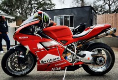 MOTORRAD VERKLEIDUNG FÜR DUCATI